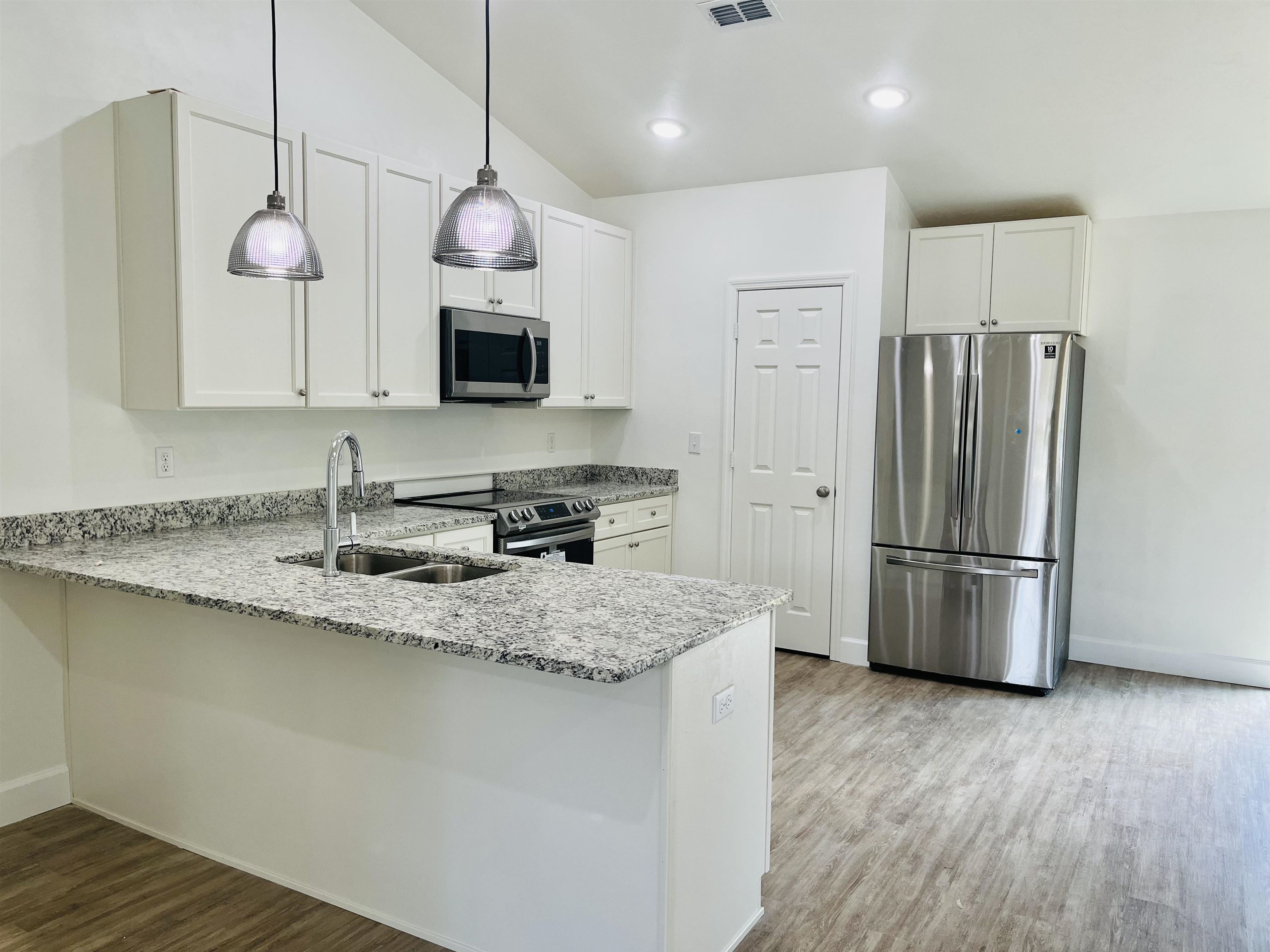 525 Rustling Pines Boulevard Midway, FL 32343 - Photo 5 of 9