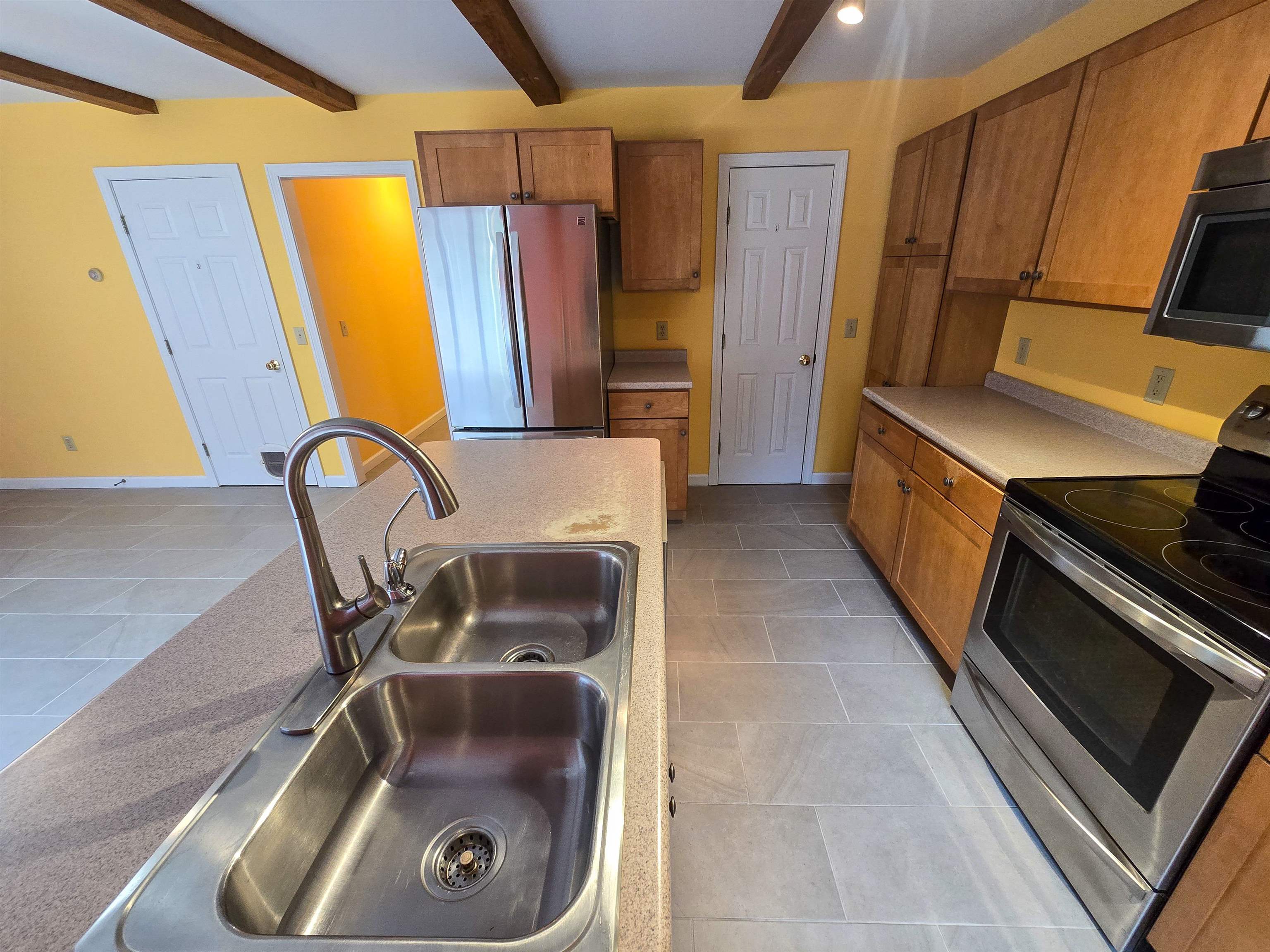 90 Hidden Pastures Road Hinesburg, VT 05461 - Photo 8 of 52