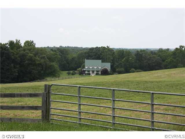 453 Ampthill Road Cartersville, VA 23027 - Photo 3 of 24 Gallery Image 3