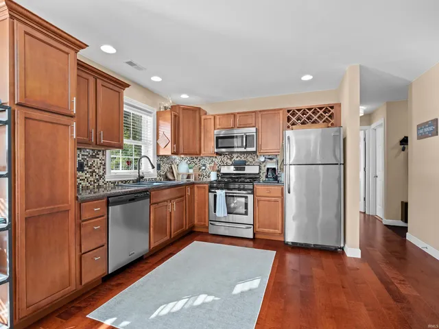 $550,000 | 11990 East 395 South, Lagrange, IN 46761