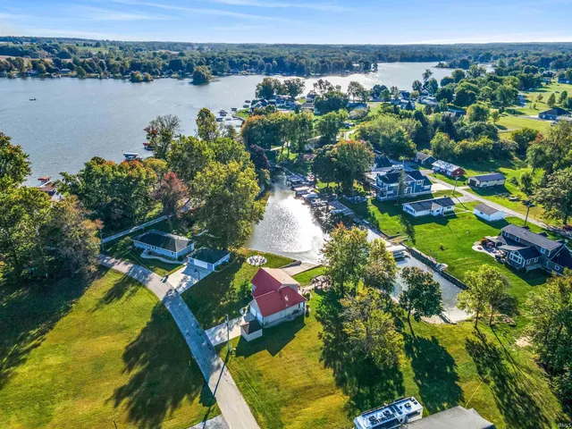 $550,000 | 11990 East 395 South, Lagrange, IN 46761