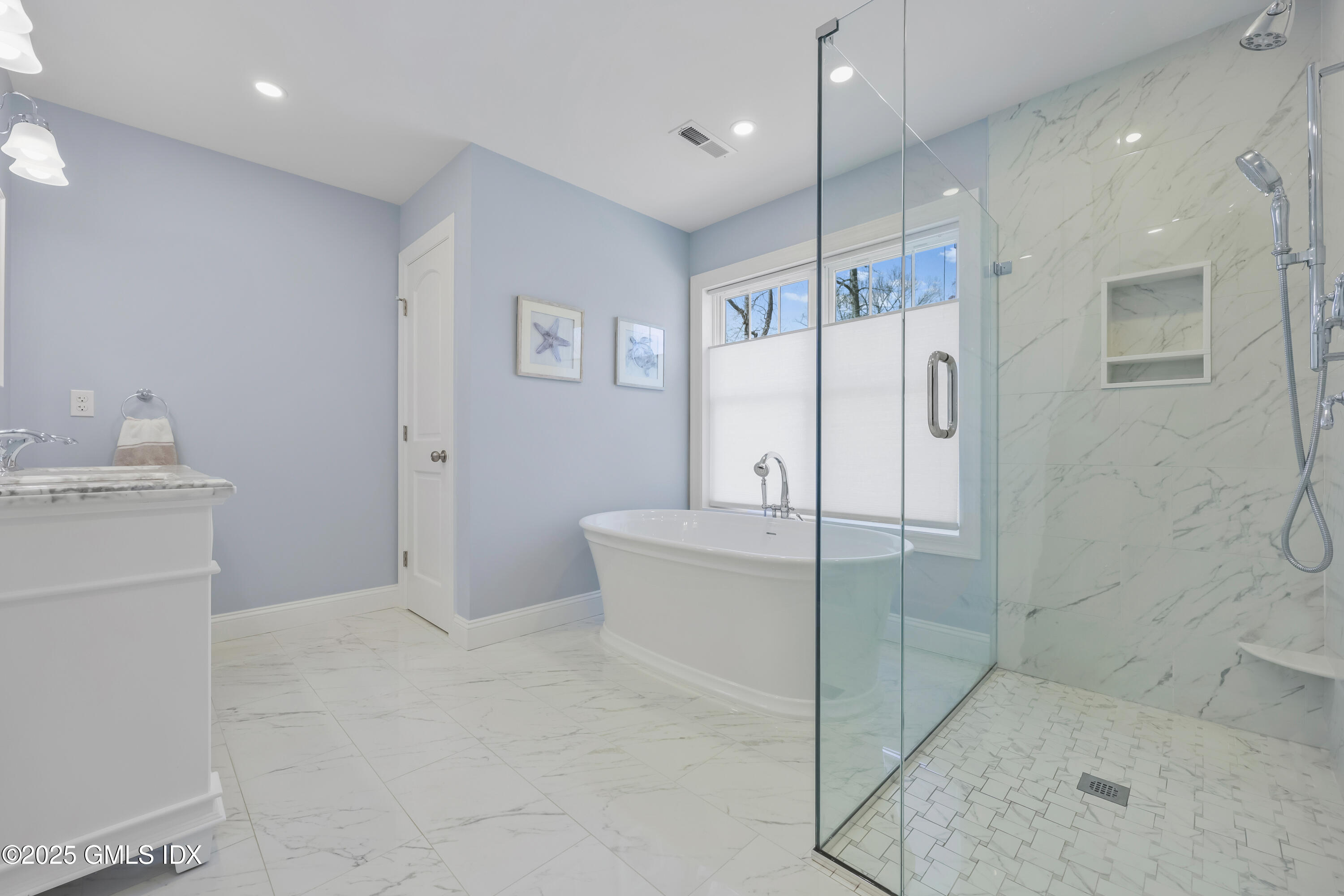 52 Morningside Drive Greenwich, CT 06830 - Photo 17 of 31 021