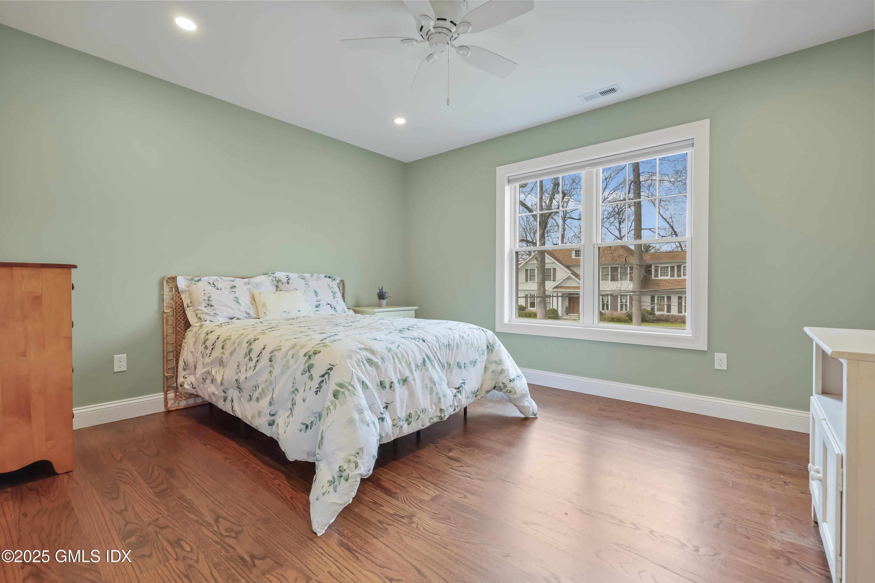 52 Morningside Drive Greenwich, CT 06830 - Photo 21 of 31 031