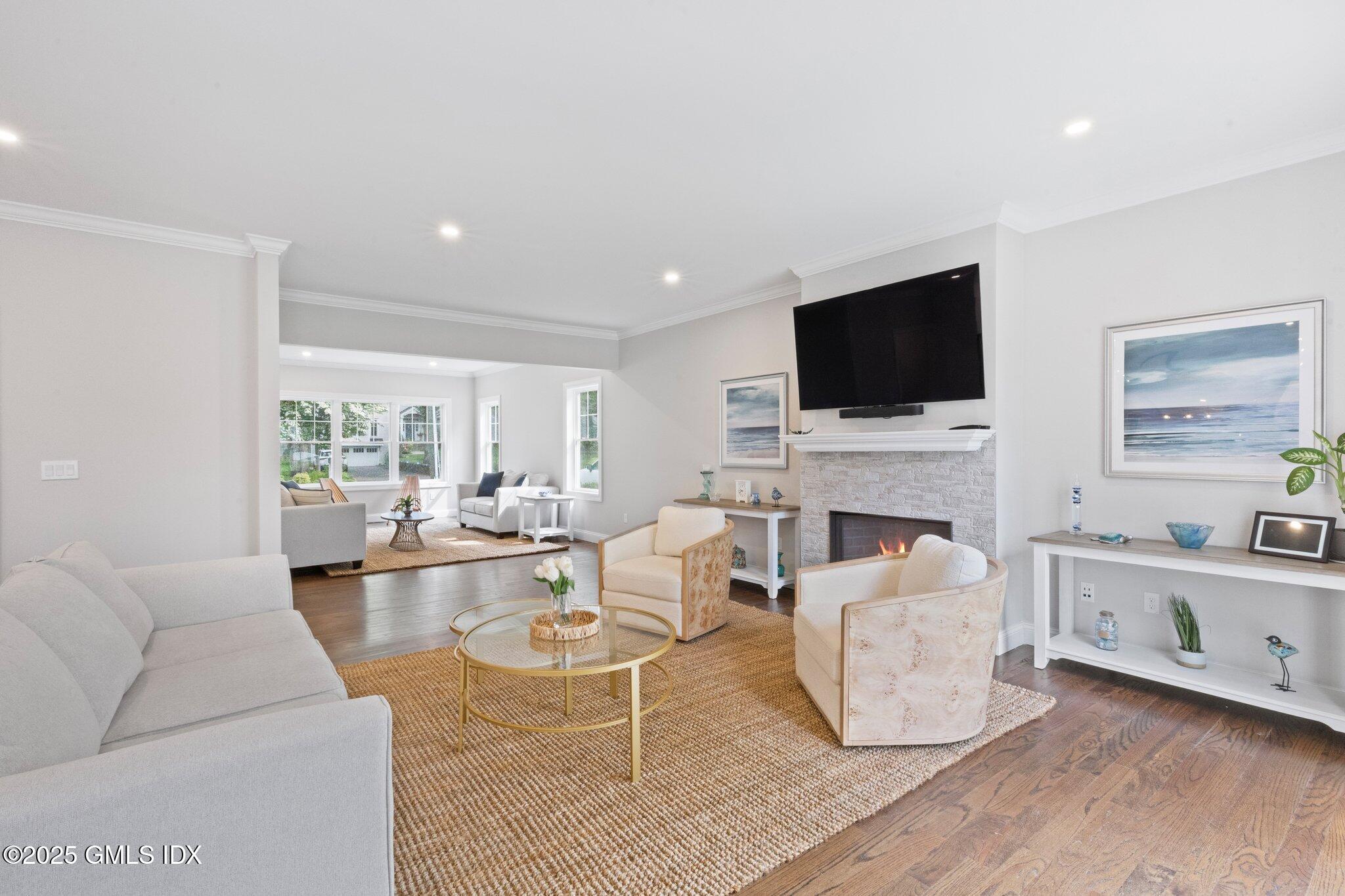 52 Morningside Drive Greenwich, CT 06830 - Photo 10 of 31 3-web-or-mls-52-morningside-dr