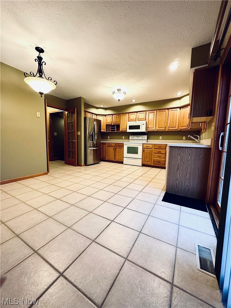 5510 Gilbert Avenue Cleveland, OH 44129 - Photo 6 of 23