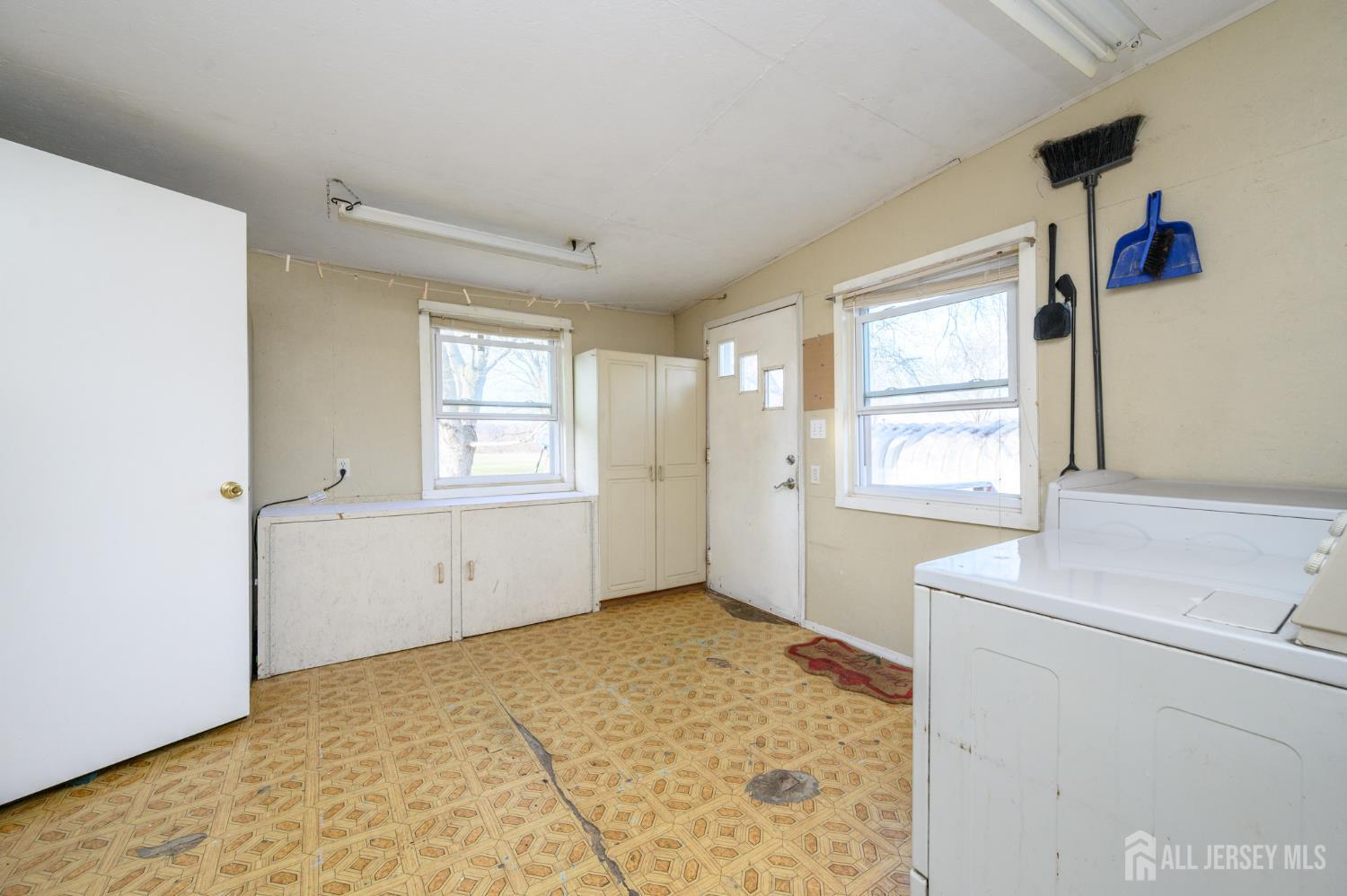 35 Potts Road Robbinsville, NJ 08691 - Photo 13 of 38