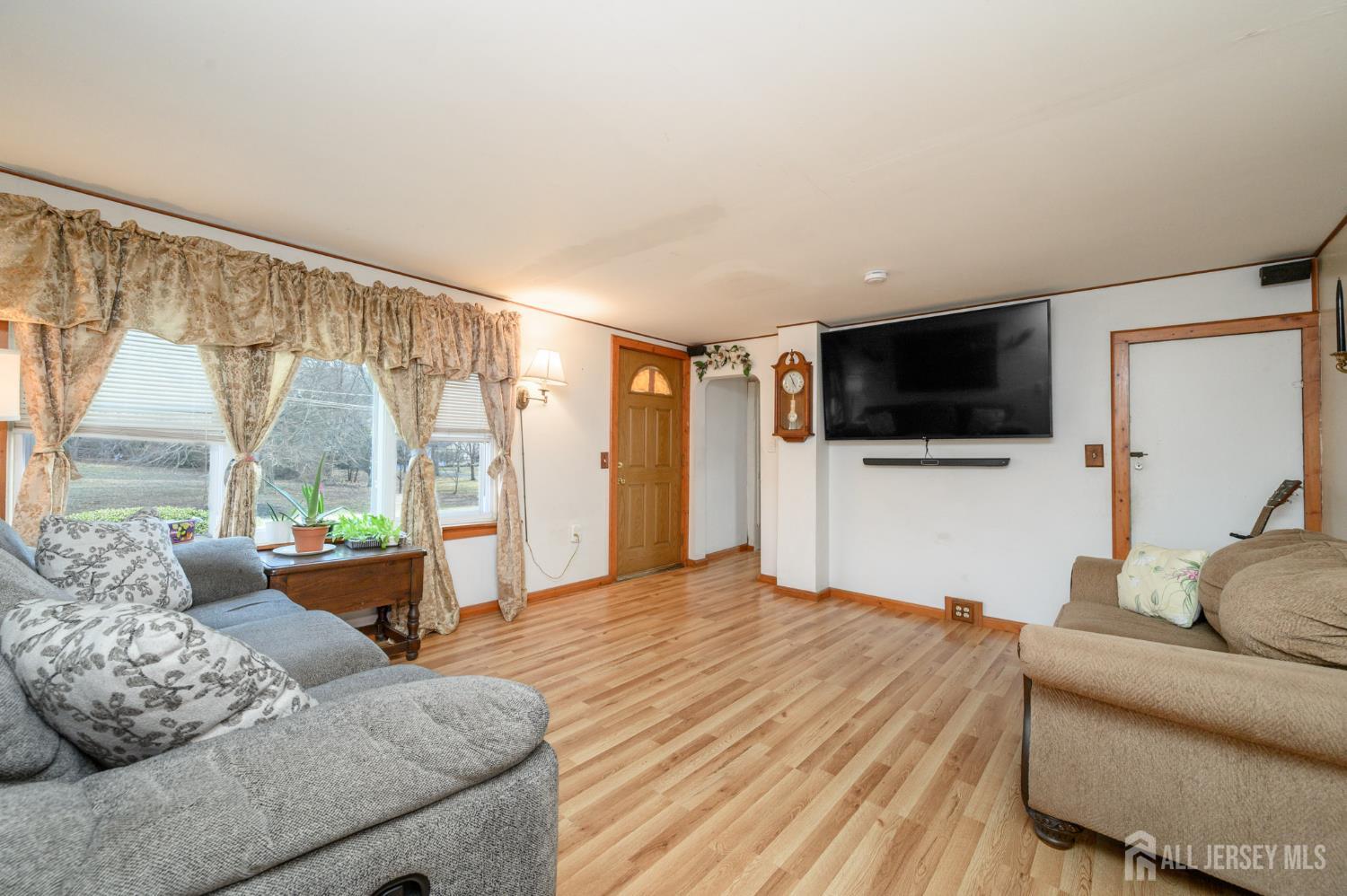 35 Potts Road Robbinsville, NJ 08691 - Photo 4 of 38