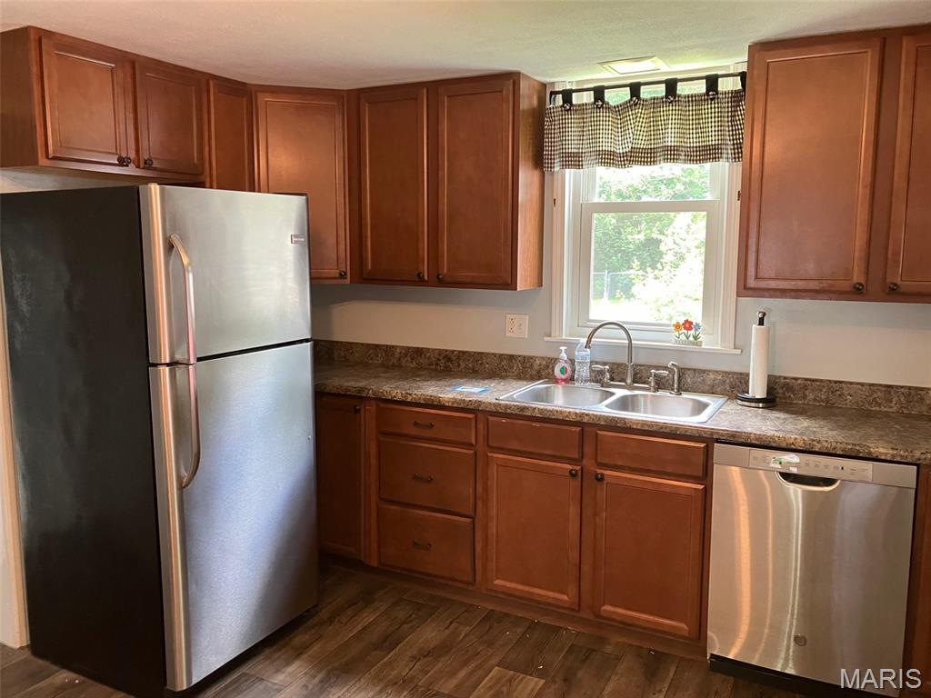 319 South Madison Street Trenton, IL 62293 - Photo 5 of 15