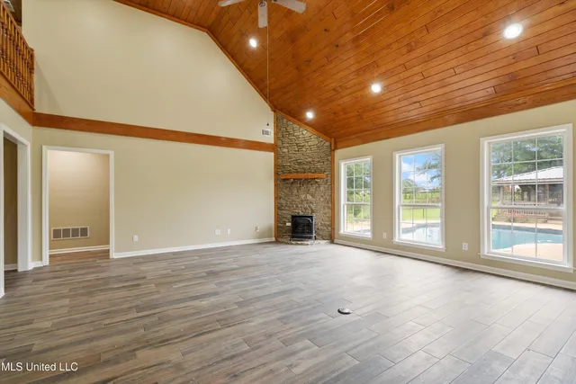 $598,000 | 241 Cow Town Road, Senatobia, MS 38668