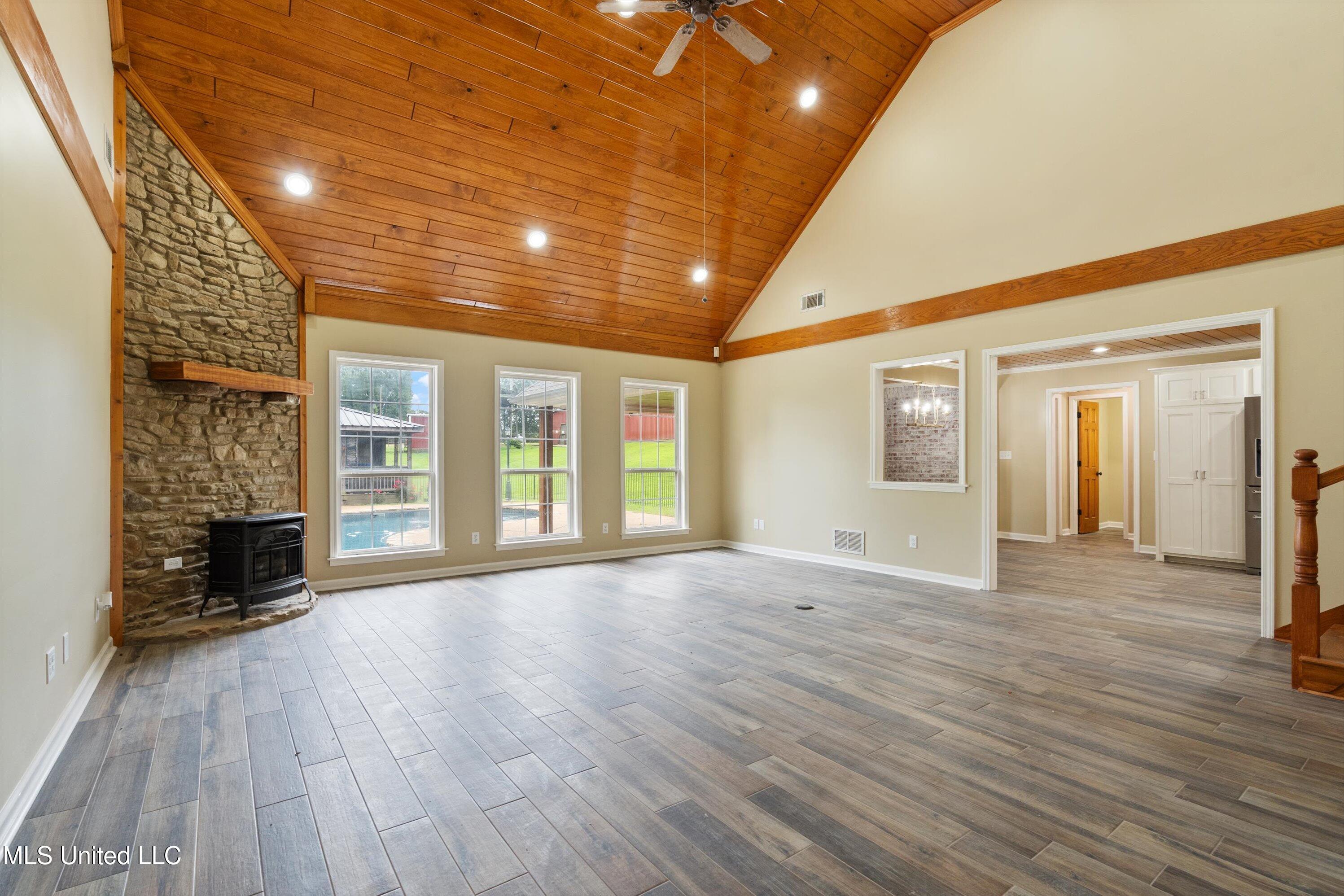 241 Cow Town Road Senatobia, MS 38668 - Photo 20 of 68 20-DSC5724
