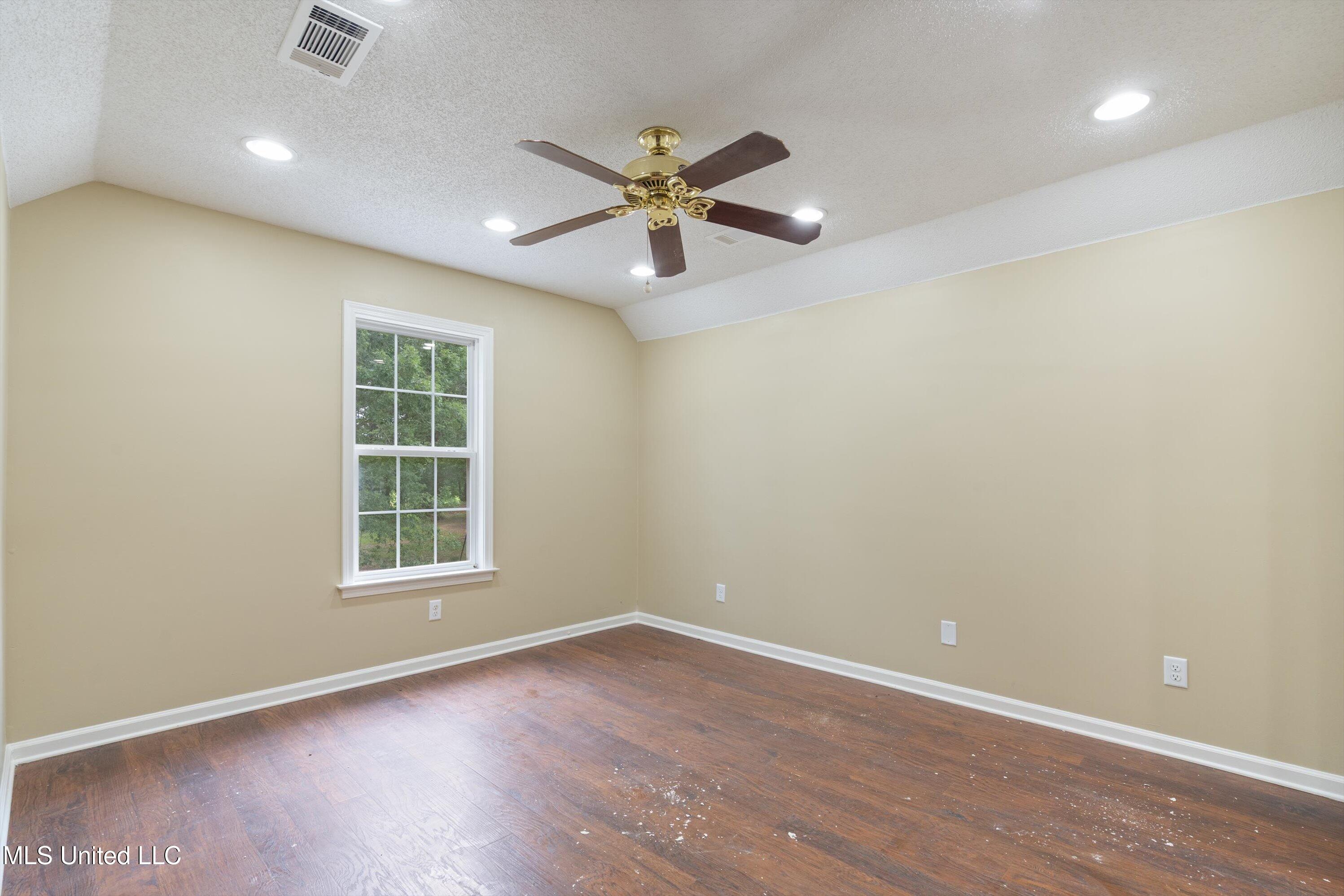 241 Cow Town Road Senatobia, MS 38668 - Photo 34 of 68 34-DSC5769