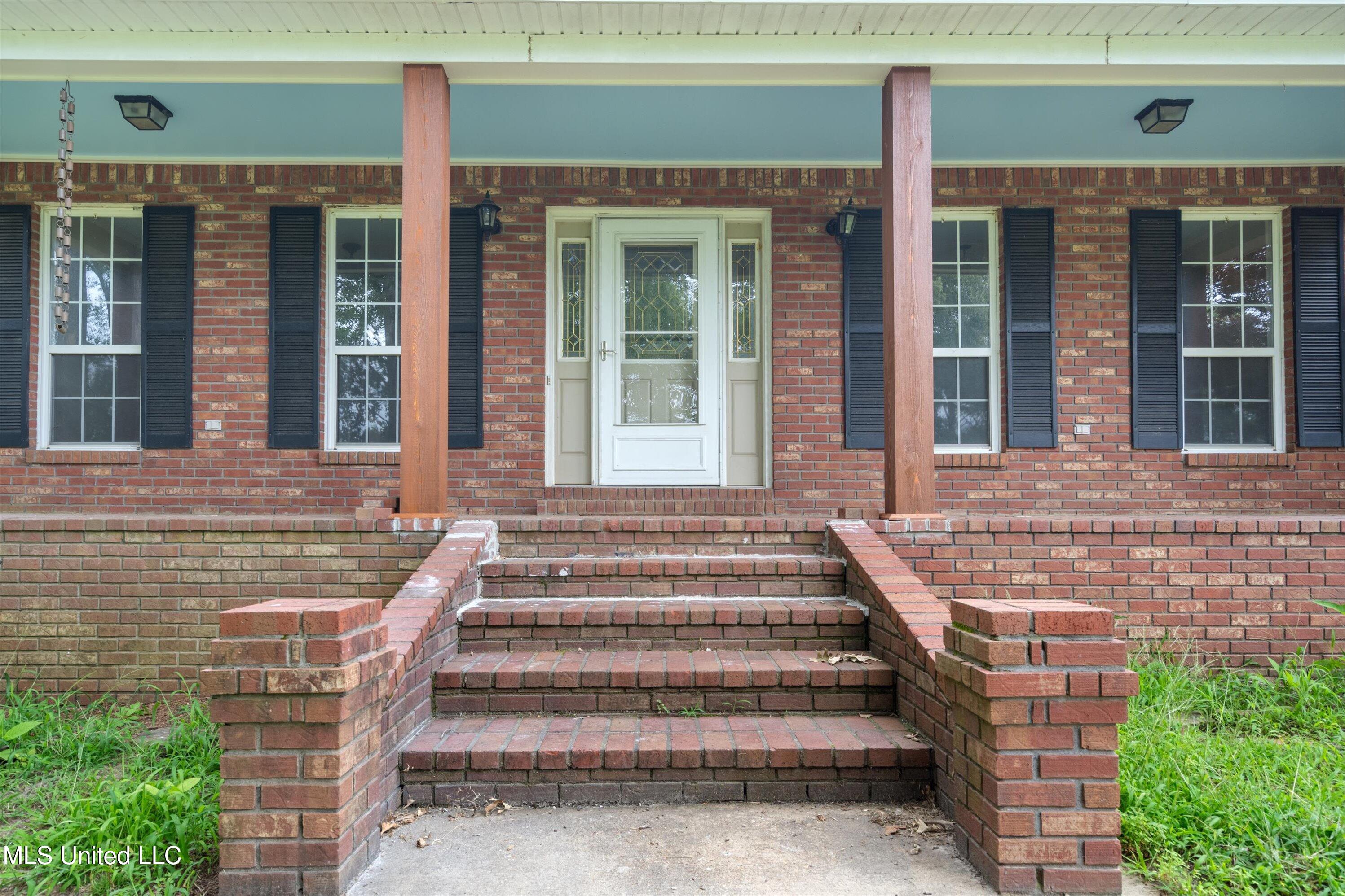 241 Cow Town Road Senatobia, MS 38668 - Photo 4 of 68 04-DSC5657