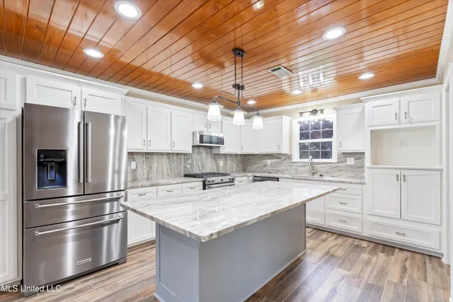 $598,000 | 241 Cow Town Road, Senatobia, MS 38668