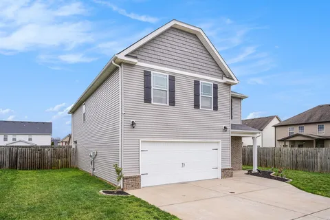 $399,900 | 1209 Winterset Drive, Clarksville, TN 37040