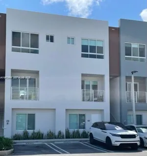 $2,900 | 2505 Northeast 193rd Street, Unit 4116, Miami, FL 33180