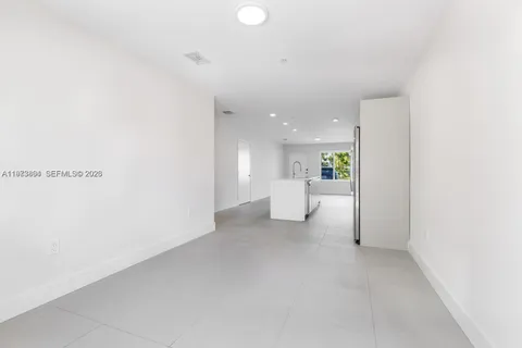 $2,900 | 2505 Northeast 193rd Street, Unit 4116, Miami, FL 33180