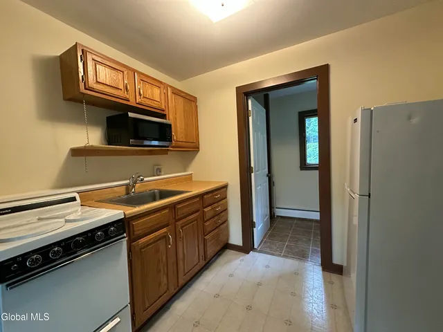 $775,000 | 13 Taylor Woods Road, Fort Ann, NY 12827