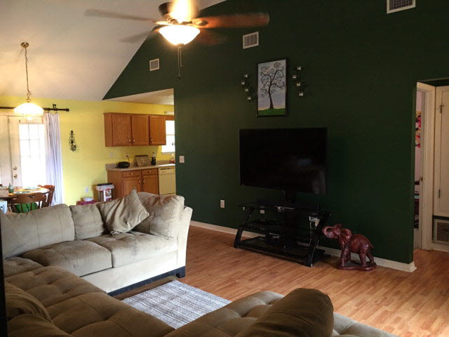526 Meadow Lane Foley, AL 36535 - Photo 2 of 10 LivingRoom