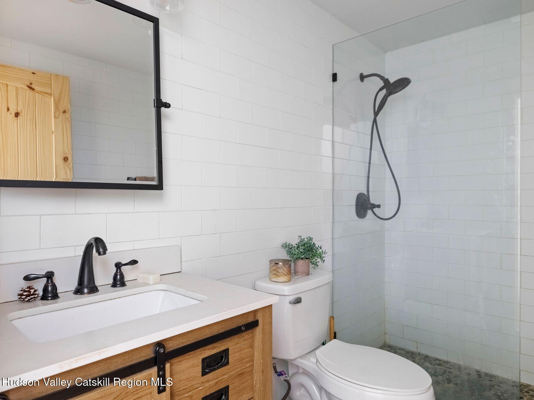 270 Ridgeview Road Kerhonkson, NY 12446 - Photo 19 of 36 Bathroom1