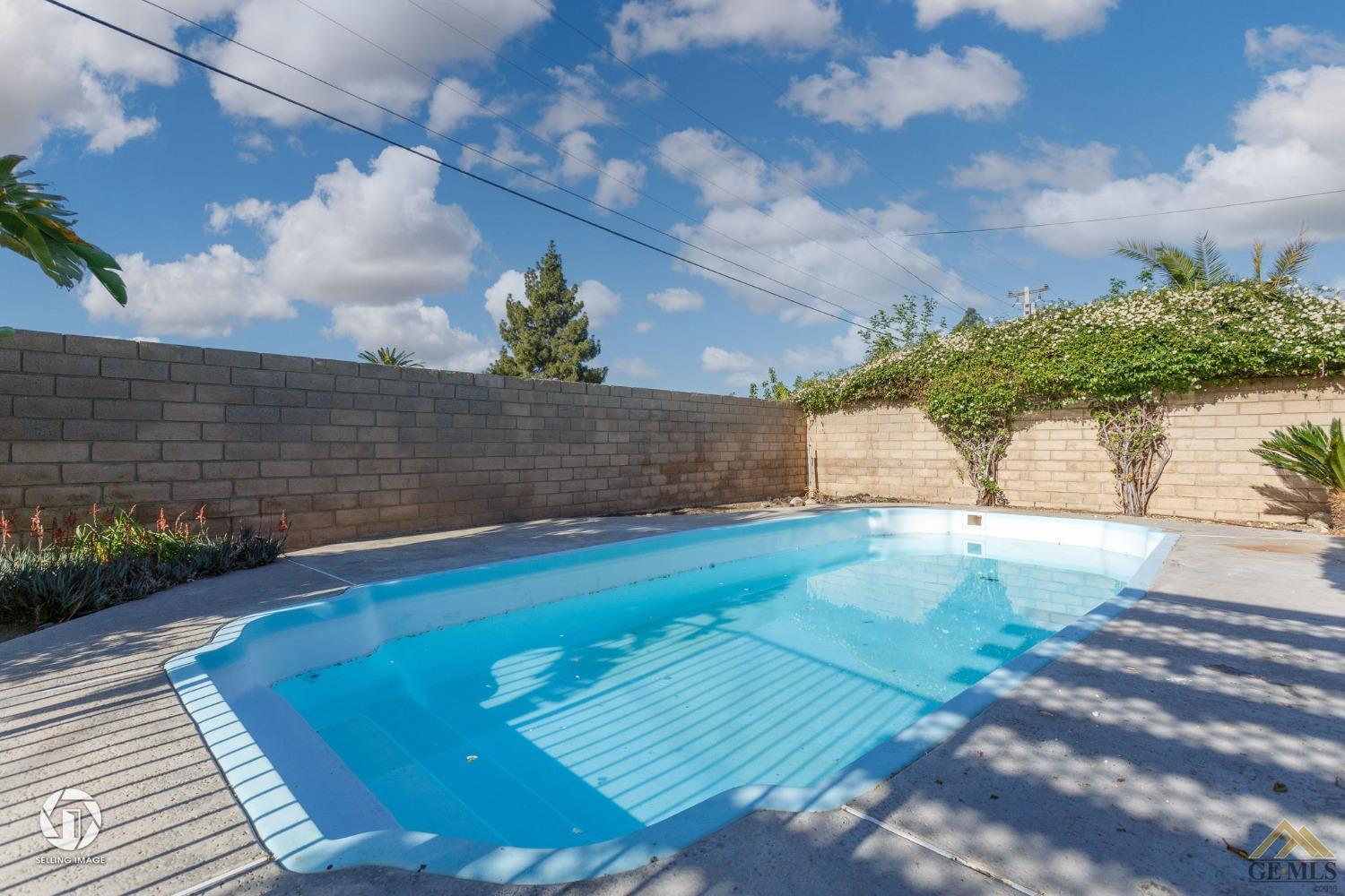 Undisclosed Address Bakersfield, CA 93308 - Photo 24 of 27 a view of a backyard