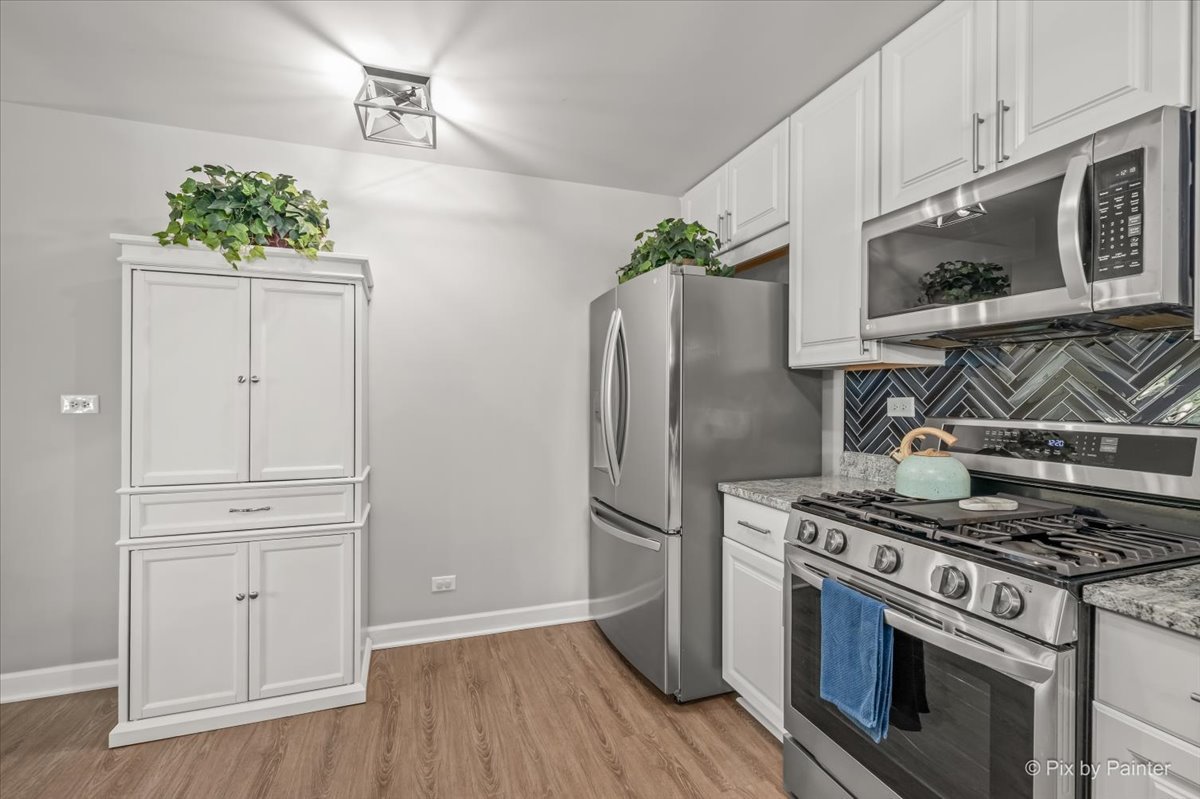 2433 Daybreak Court, Unit 2433 Elgin, IL 60123 - Photo 9 of 37