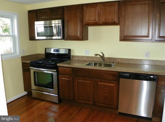 1106 Halstead Road Parkville, MD 21234 - Photo 2 of 12 Kitchen
