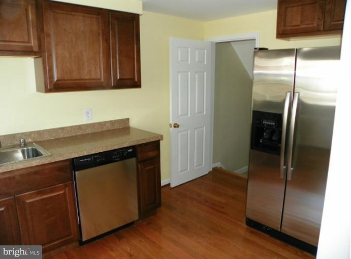 1106 Halstead Road Parkville, MD 21234 - Photo 7 of 12 Kitchen