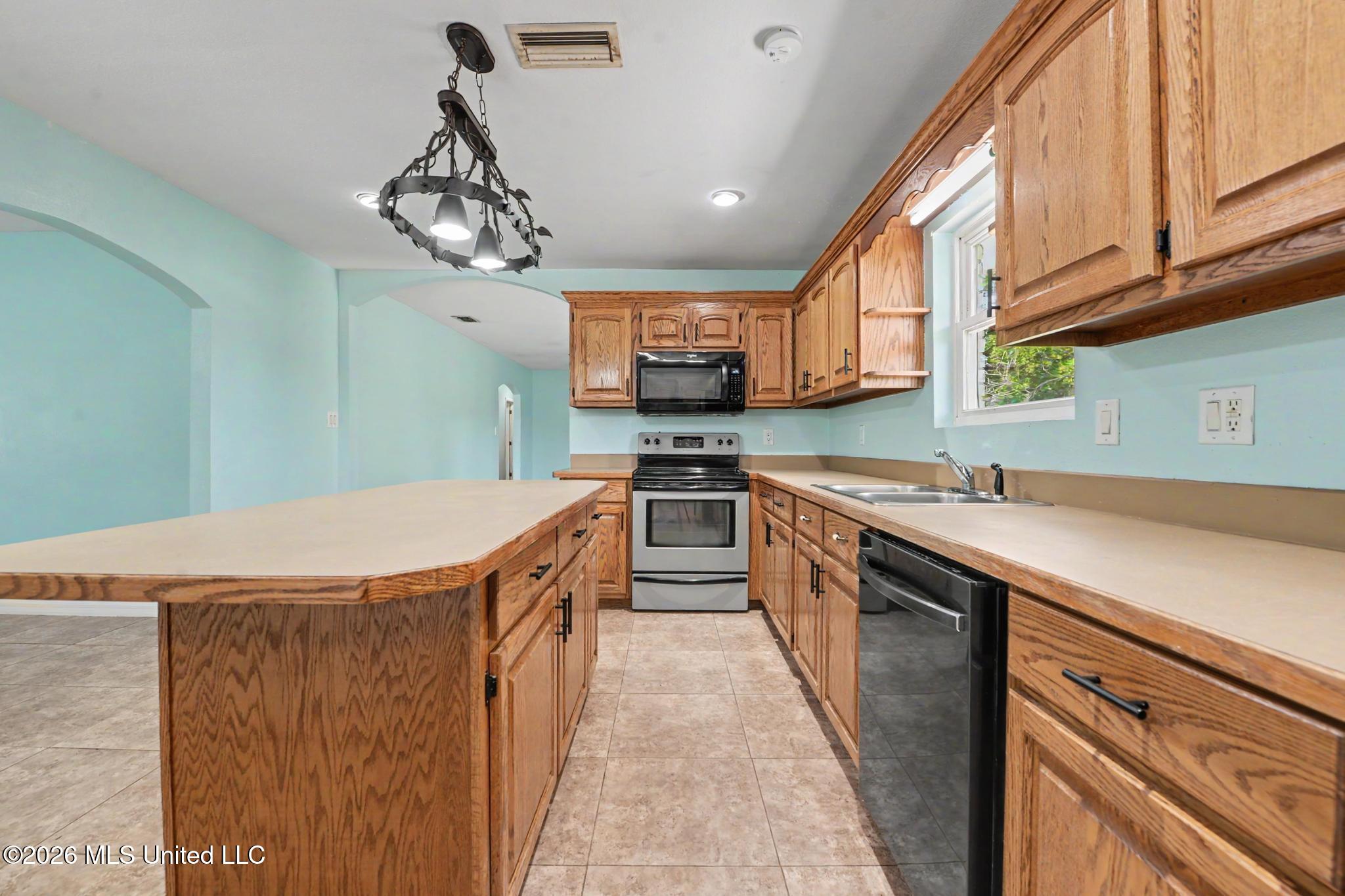 6224 Ehelers Street Moss Point, MS 39563 - Photo 11 of 29 011