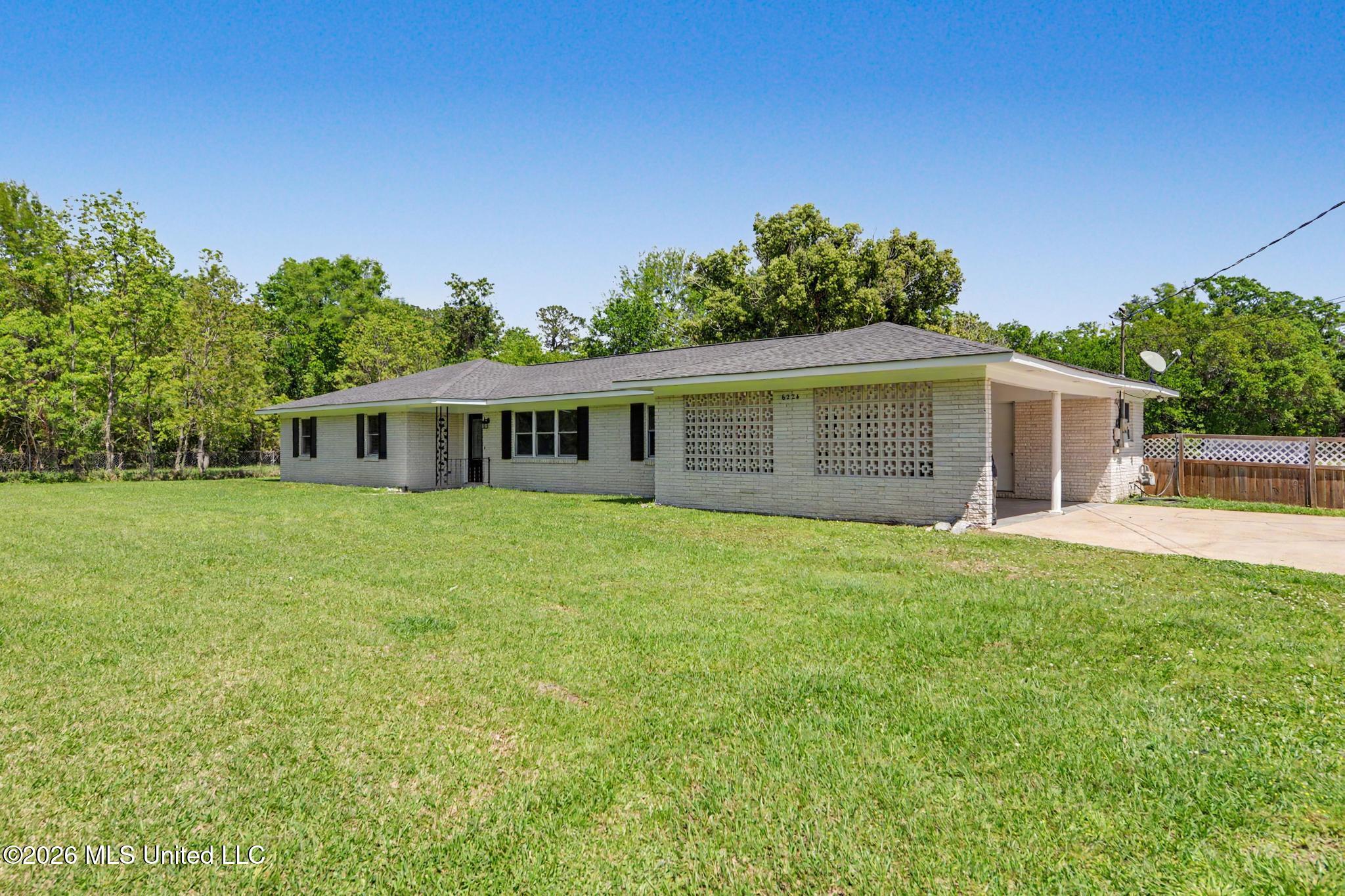 6224 Ehelers Street Moss Point, MS 39563 - Photo 2 of 29 002