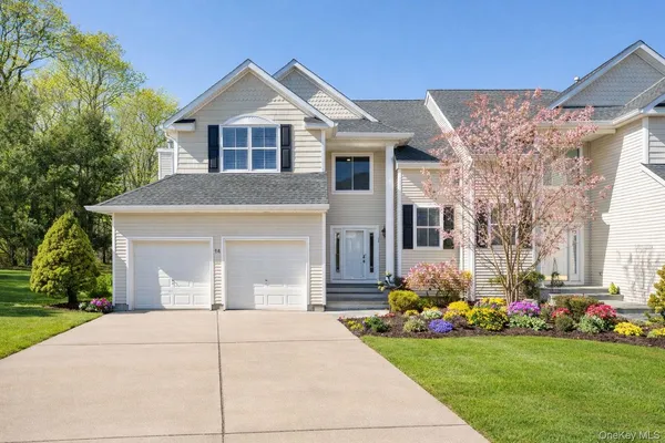 $899,999 | 14 Vantage Court, Port Jefferson, NY 11777