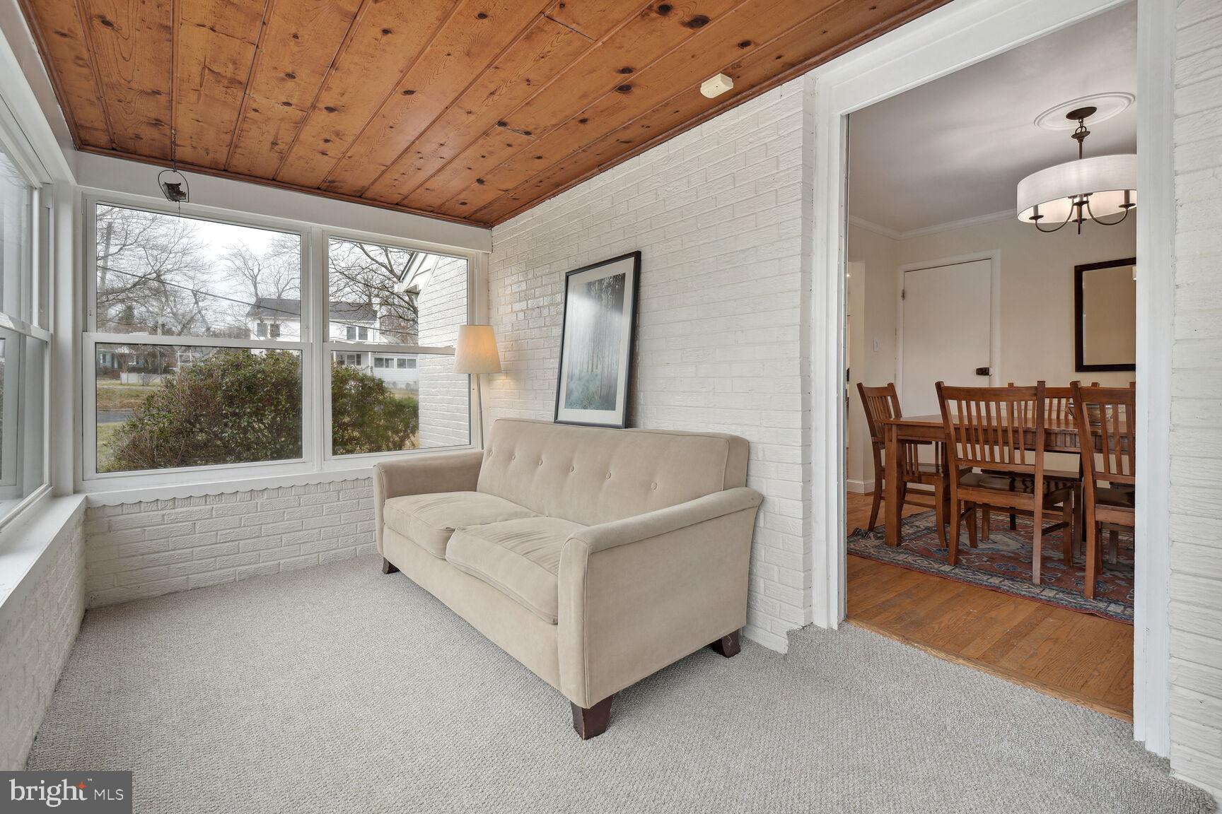 10428 Huntley Avenue Silver Spring, MD 20902 - Photo 11 of 29