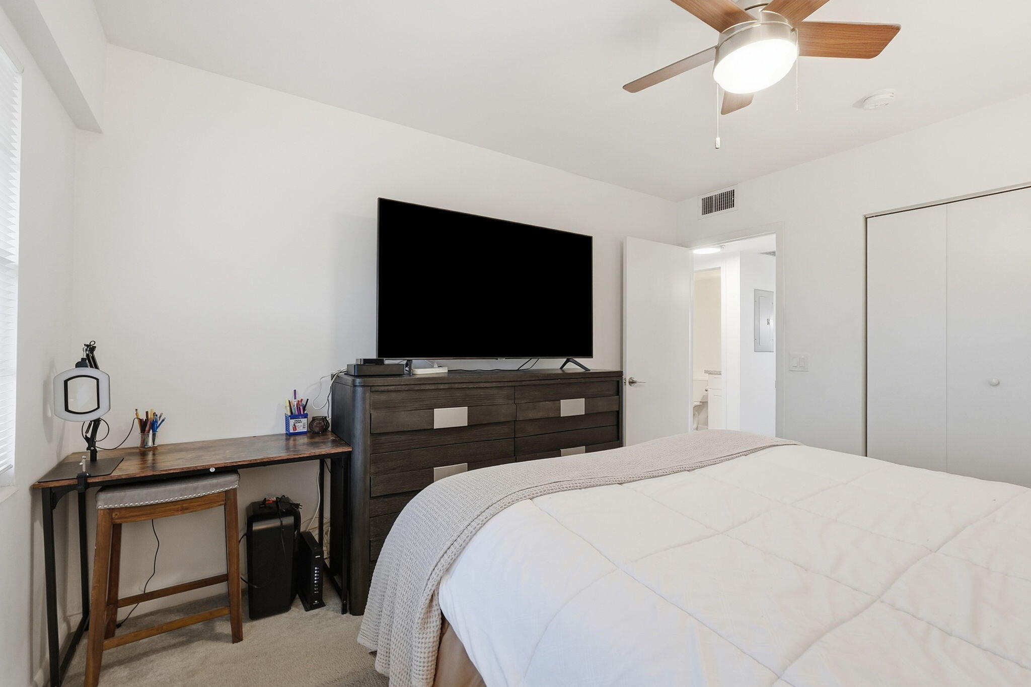 209 Brighton East Boca Raton, FL 33434 - Photo 14 of 37 3-web-or-mls-209_Brighton_E_05939