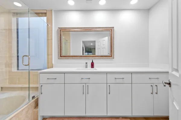 $3,000 | 7460 La Paz Boulevard, Unit 304, Boca Raton, FL 33433