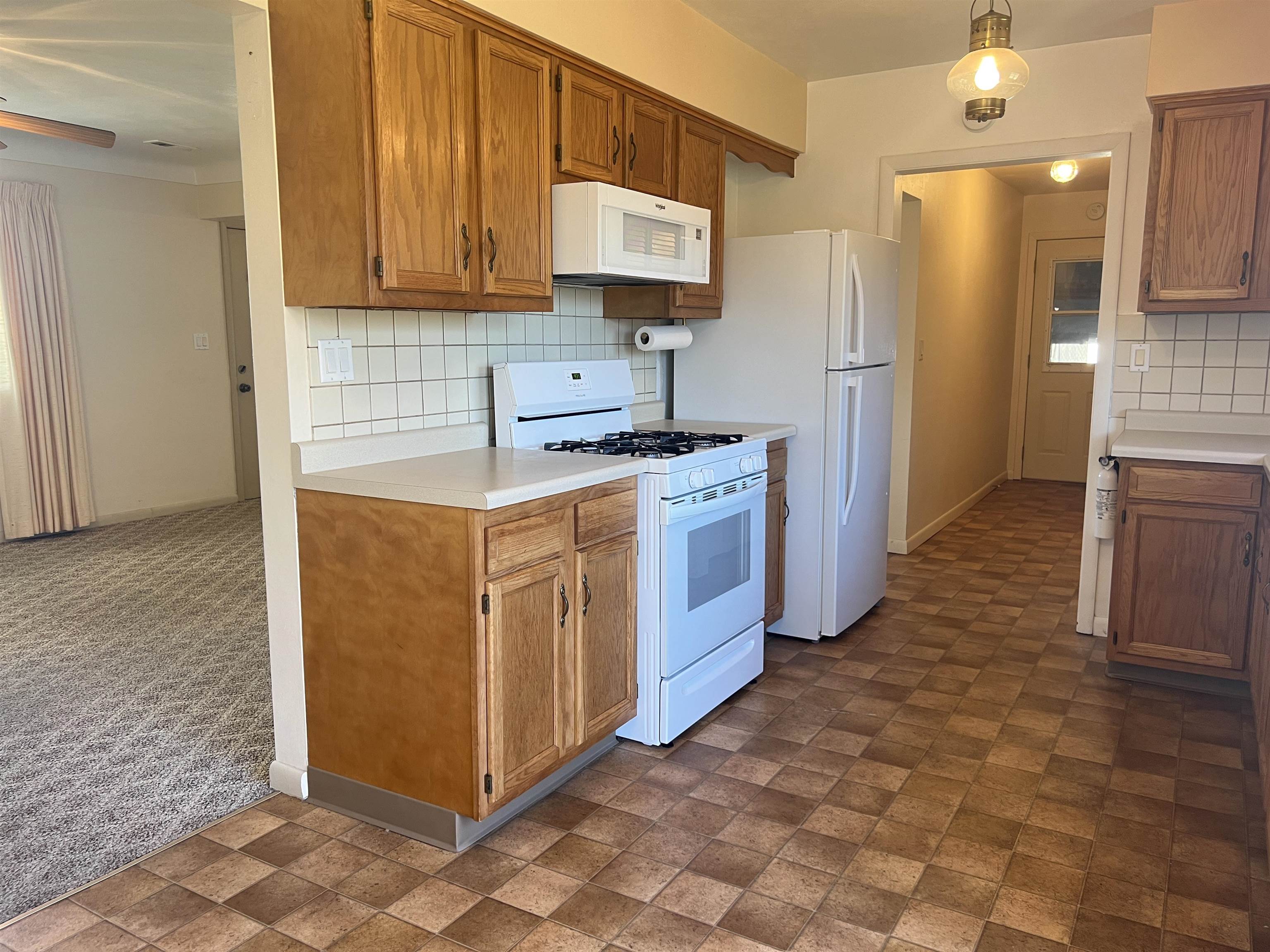 1760 West Fairview Road Freeport, IL 61032 - Photo 7 of 21 Gallery Image 7