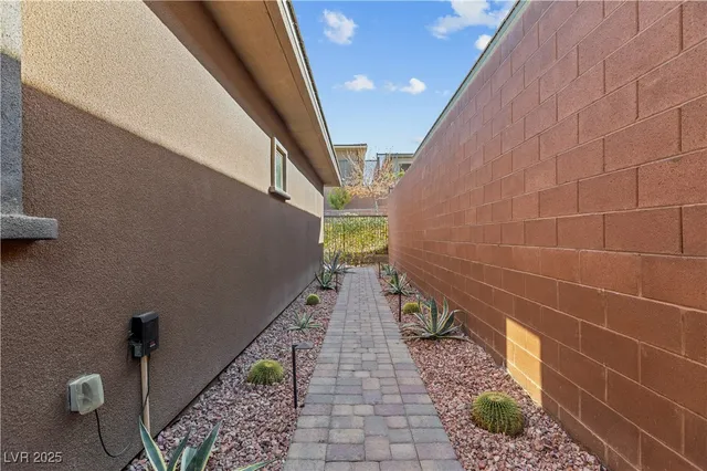 $849,900 | 10107 Regency Square Avenue, Las Vegas, NV 89148