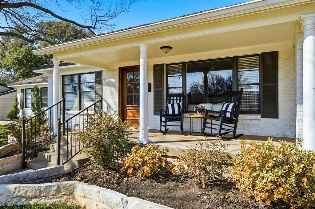 6724 Kirkwood Road Fort Worth, TX 76116 - Photo 4 of 40 a view of a dinning table and chairs in patio of the house