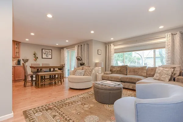 $525,000 | 144 Pleasant Street, Unit 20, Walpole, MA 02032