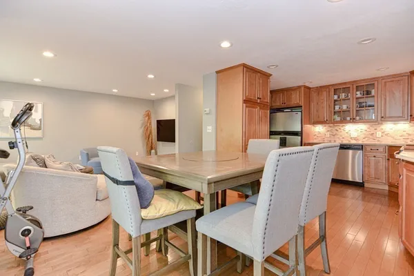 $525,000 | 144 Pleasant Street, Unit 20, Walpole, MA 02032