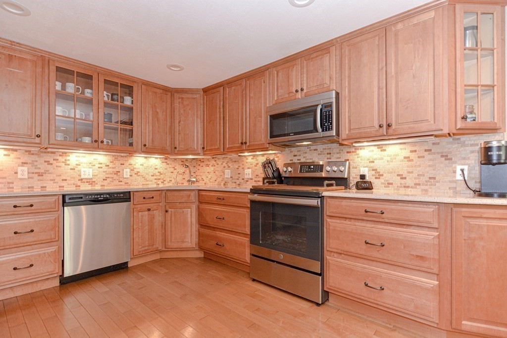 144 Pleasant Street, Unit 20 Walpole, MA 02032 - Photo 21 of 40