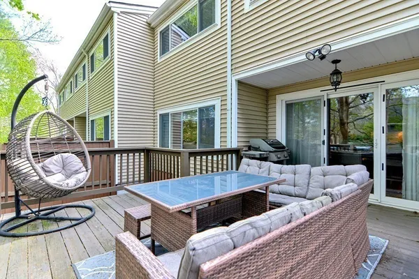$525,000 | 144 Pleasant Street, Unit 20, Walpole, MA 02032