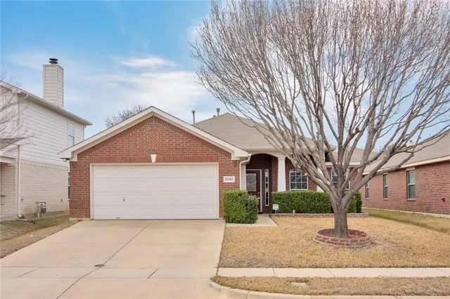 $2,095 | 8505 Prairie Dawn Drive, Fort Worth, TX 76131