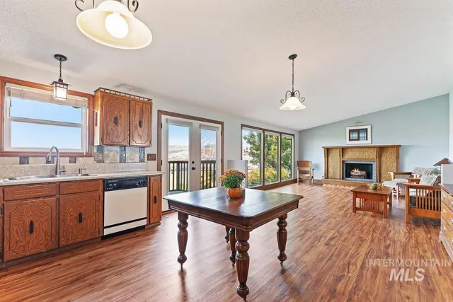 $675,000 | 3082 Sweetwater Drive, Boise, ID 83716