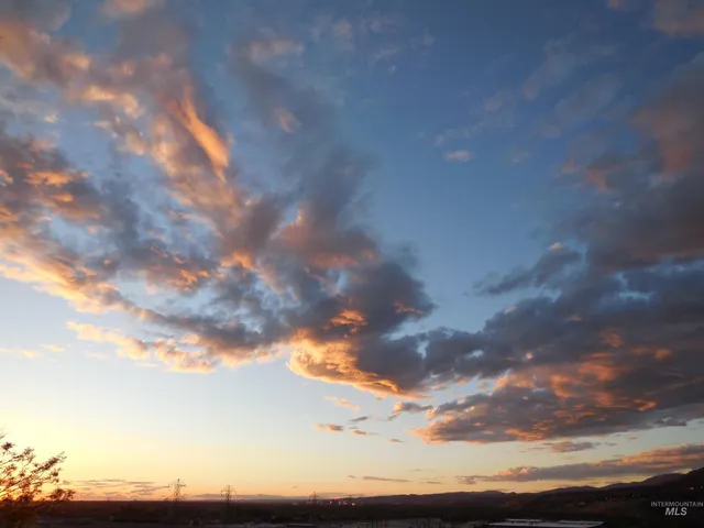 $675,000 | 3082 Sweetwater Drive, Boise, ID 83716