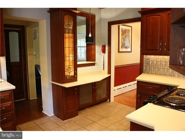54 North Wakefield Road Norristown, PA 19403 - Photo 12 of 25 Kitchen