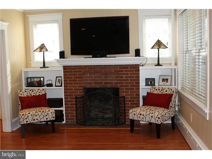 54 North Wakefield Road Norristown, PA 19403 - Photo 5 of 25 Living Room