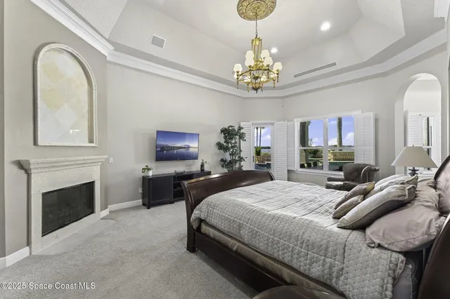 a view of a workspace with furniture