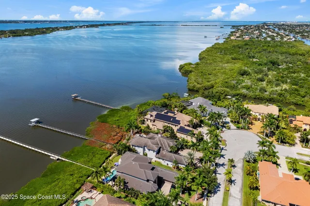 $2,575,000 | 327 Lansing Island Drive, Indian Harbour Beach, FL 32937
