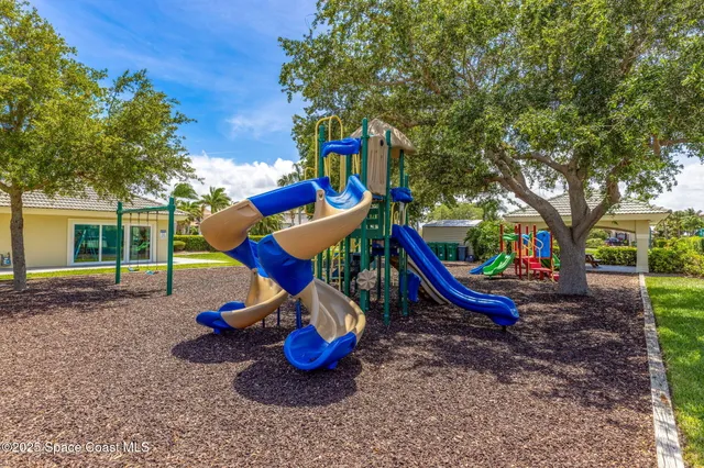 $2,575,000 | 327 Lansing Island Drive, Indian Harbour Beach, FL 32937