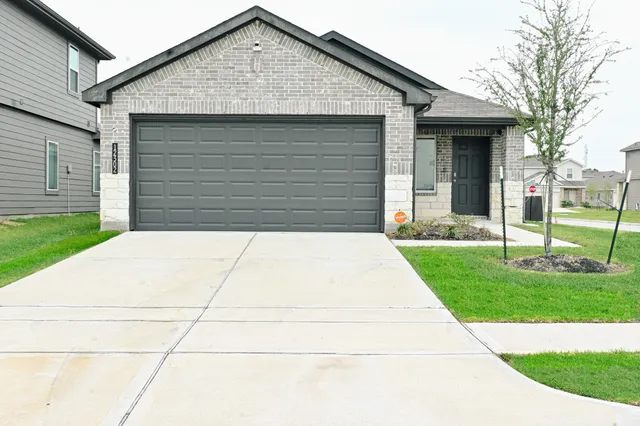 $2,000 | 12302 Rock Basin Drive, Houston, TX 77014