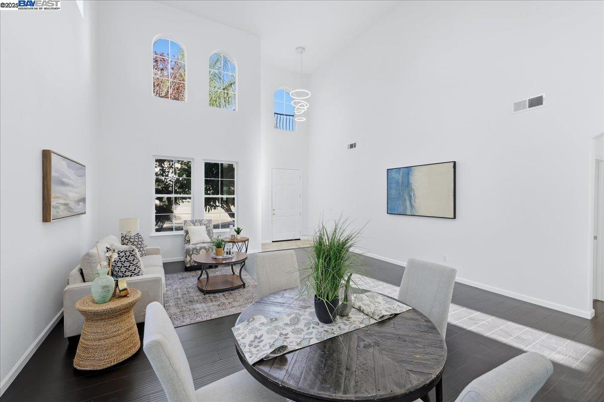 2455 Covelite Way Antioch, CA 94531 - Photo 4 of 60